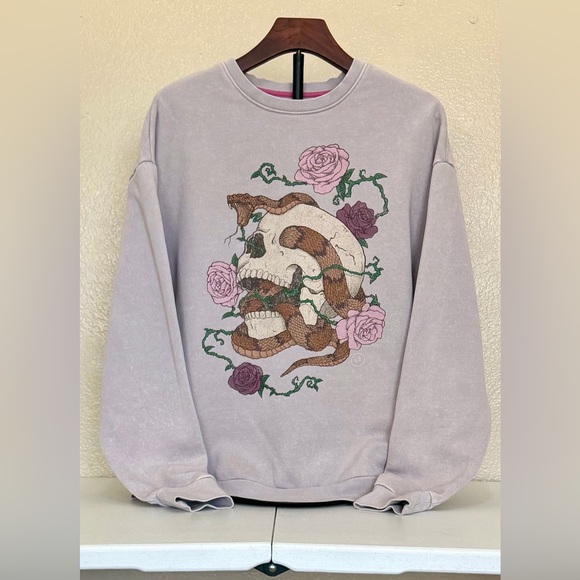 EARTHBOUND Tops - Earthbound Trading Co. crewneck size small